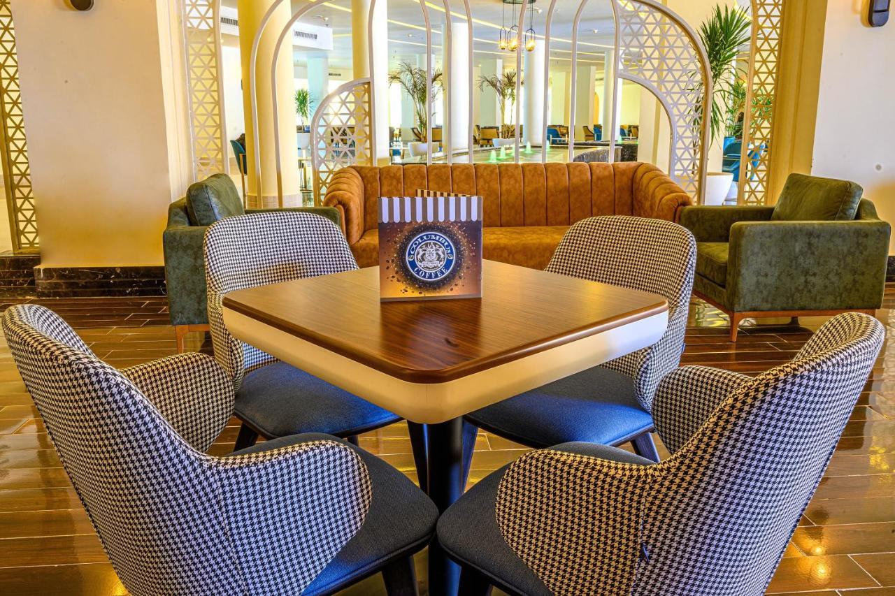 Ośrodek wypoczynkowy Amwaj Club Abu Soma 4*